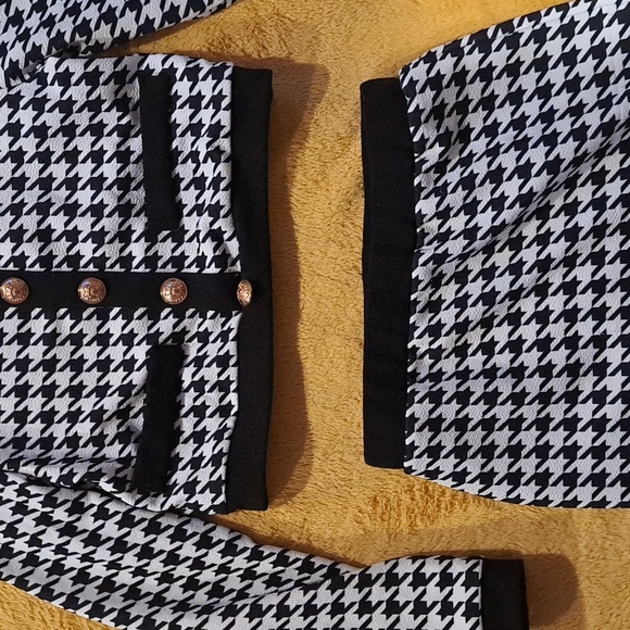 Small girl skirt suit for a 5, 6, or 7  year old (Small Sz11/12y) fits small. - Picture 7 of 9